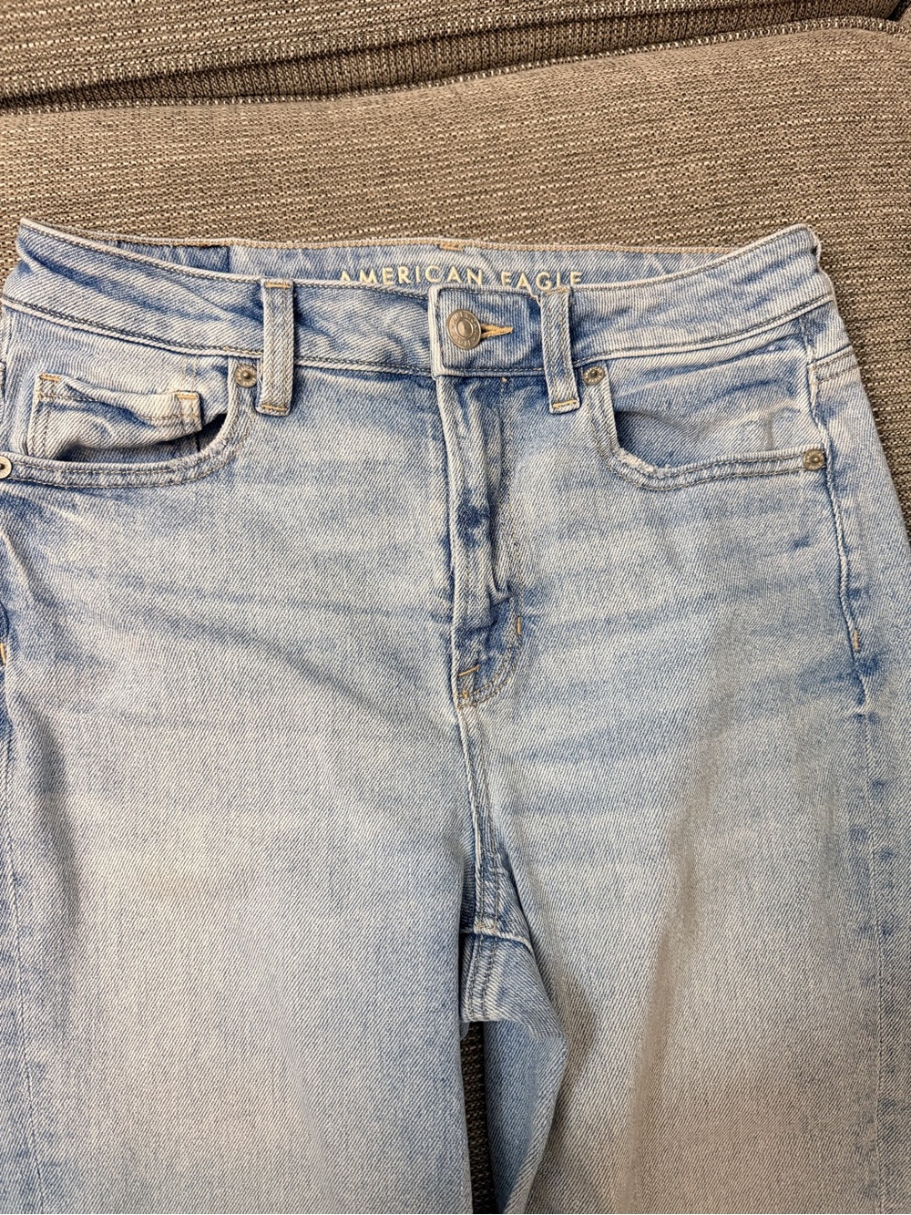 American Eagle Outfitters Light Blue High-Rise Women's Jeans